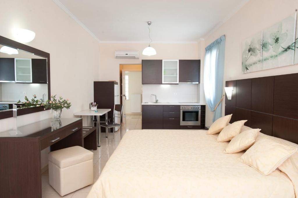 Hotel Anezina Pylos Bagian luar foto
